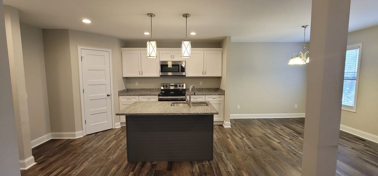 123 Ridgecrest Ct - Photo 2 of 23