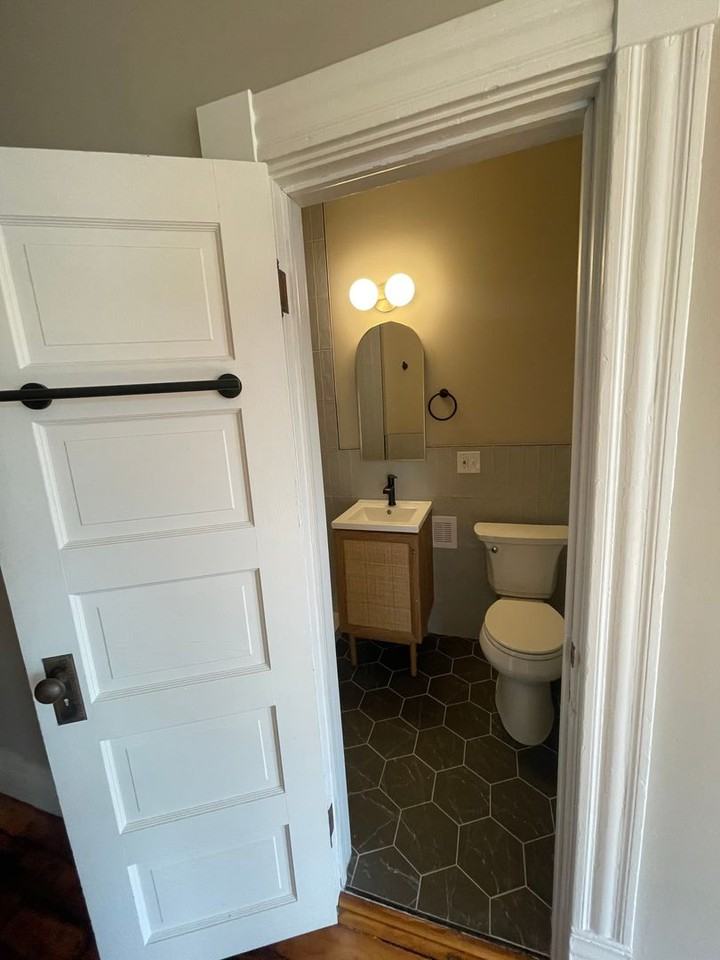 209 E Seneca St #A - Photo 4 of 4