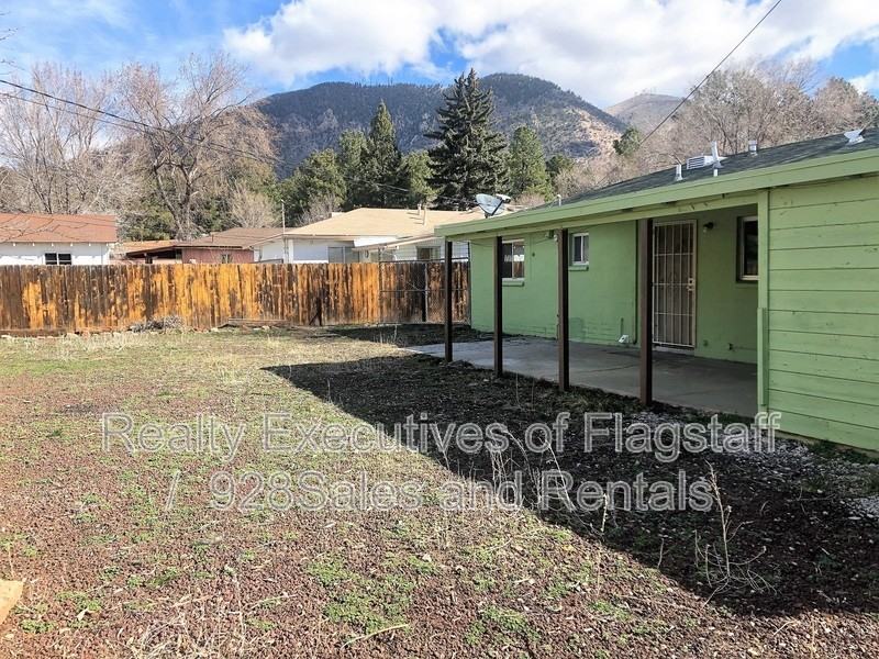 3203 N Monte Vista Dr - Photo 2 of 4