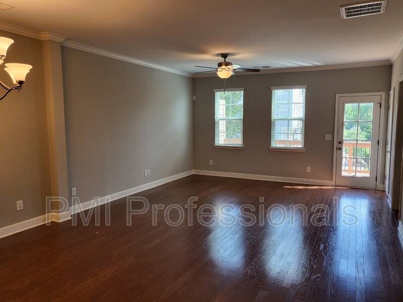 3180 Parthenon Ave #106 - Photo 2 of 17