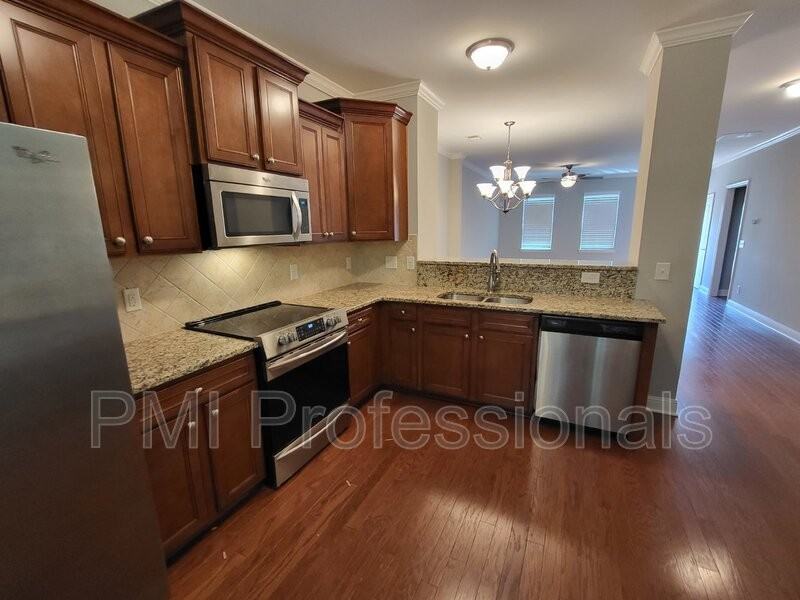 3180 Parthenon Ave #106 - Photo 5 of 17