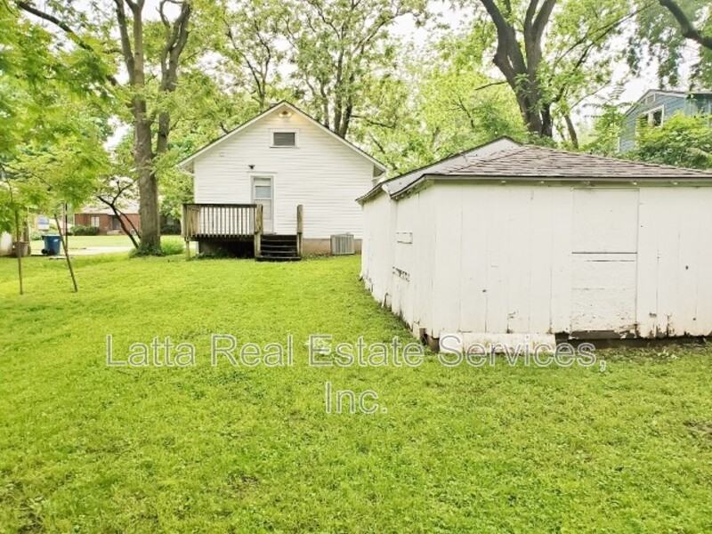 1319 S Osage St - Photo 2 of 11