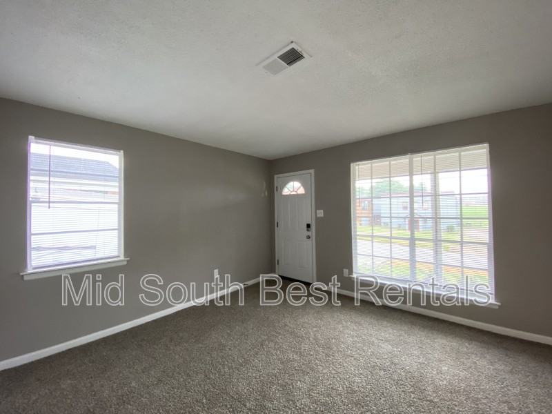 2423 Dwight Rd - Photo 2 of 7