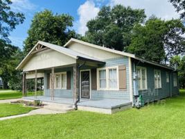featured image of 306 S Lee Ave