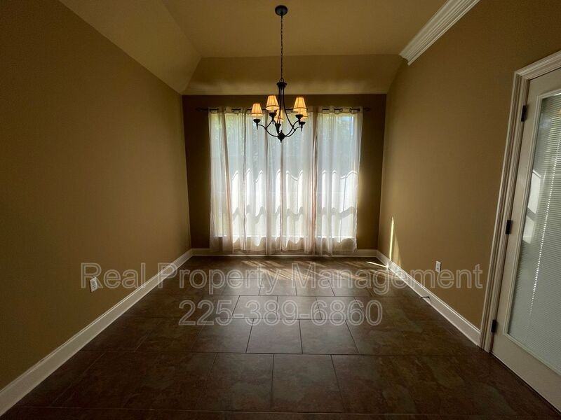 3131 Nicholson Lake Dr - Photo 5 of 20