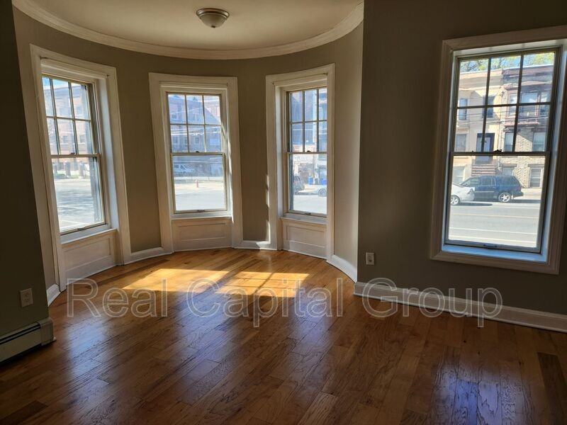 2 Judson St - Photo 3 of 21