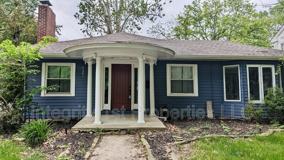 7301 Summit St - Photo 1 of 1