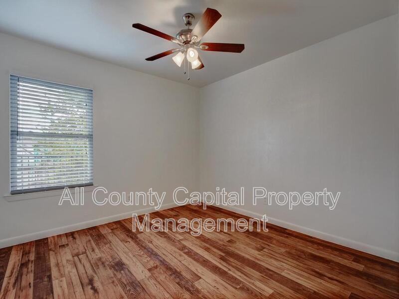 302 Carmen Ct #132 - Photo 3 of 10