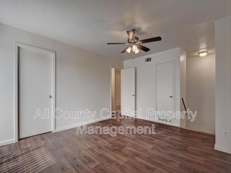 302 Carmen Ct #132 - Photo 4 of 10