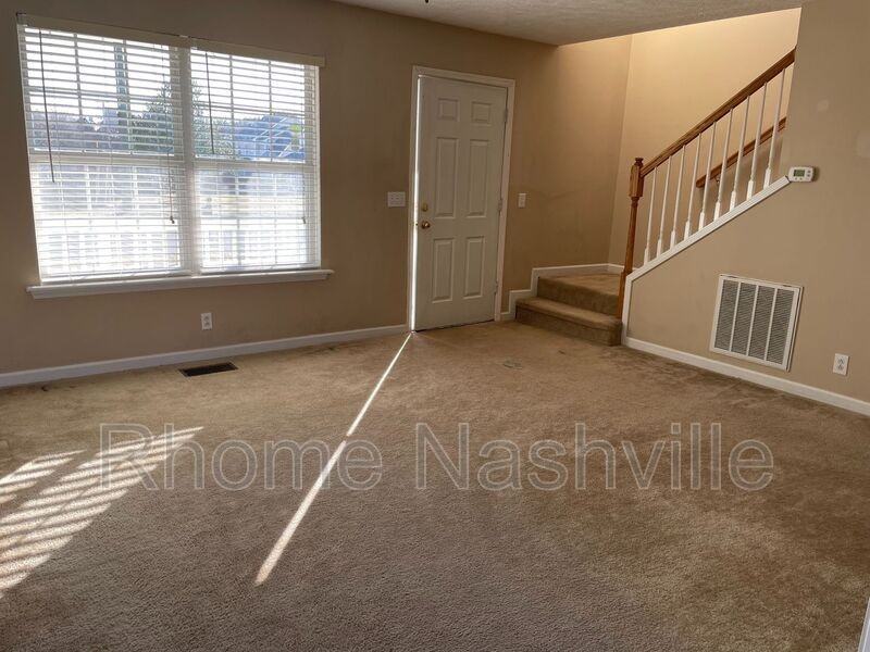 7805 Rainey Dr - Photo 2 of 8