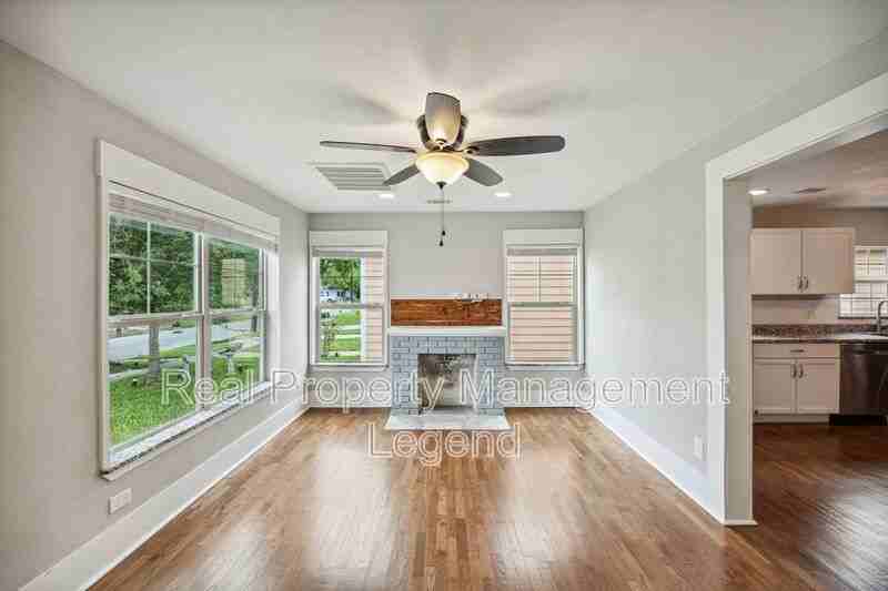 1605 South Walnut Street - Photo 2 of 29