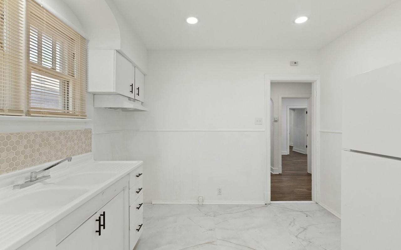 8937 Edna Street - Photo 6 of 15