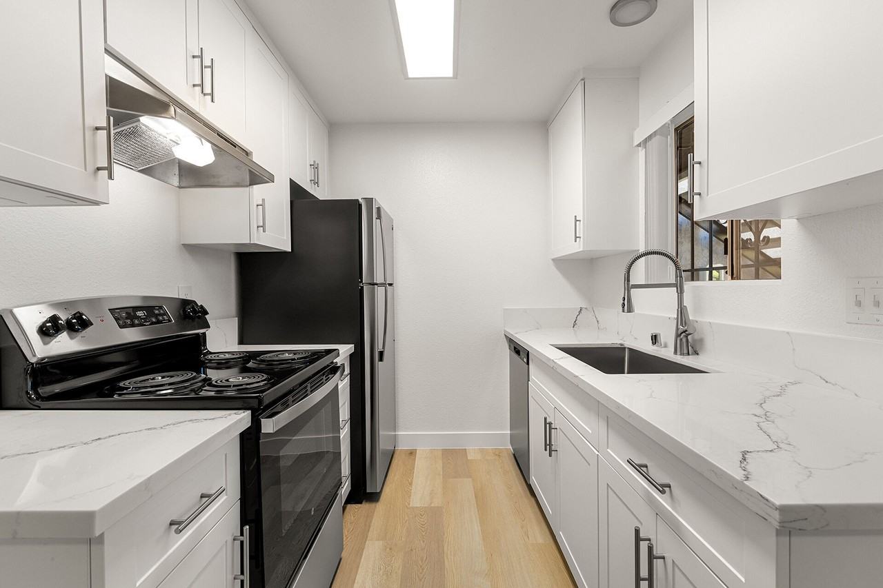 Valle at Canyon 1624 Canyon Rd, La Presa, CA 91977 Apartment for