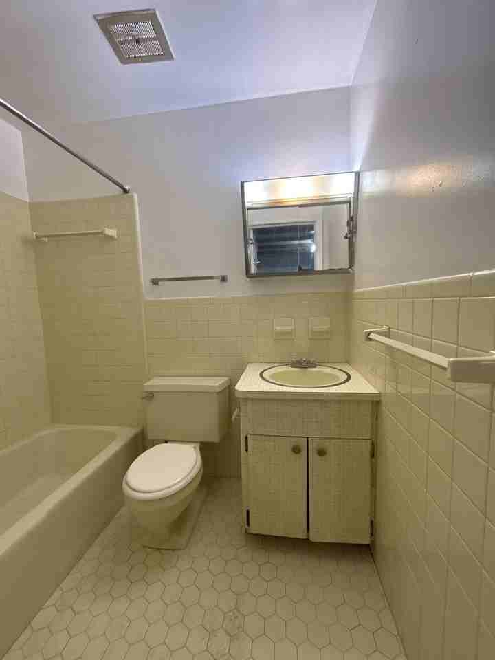 2271 Hepburn Avenue - Photo 4 of 5