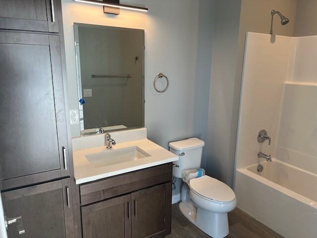 110 South Bridge Street - Photo 4 of 6