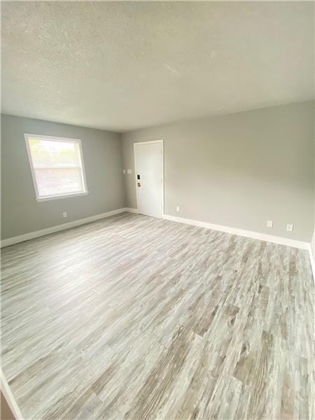 113 Woodhouse Ln #D - Photo 2 of 9