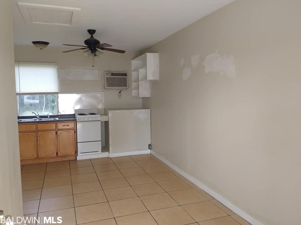 1616 1/2 N Cedar St #1616-1-2 - Photo 3 of 10