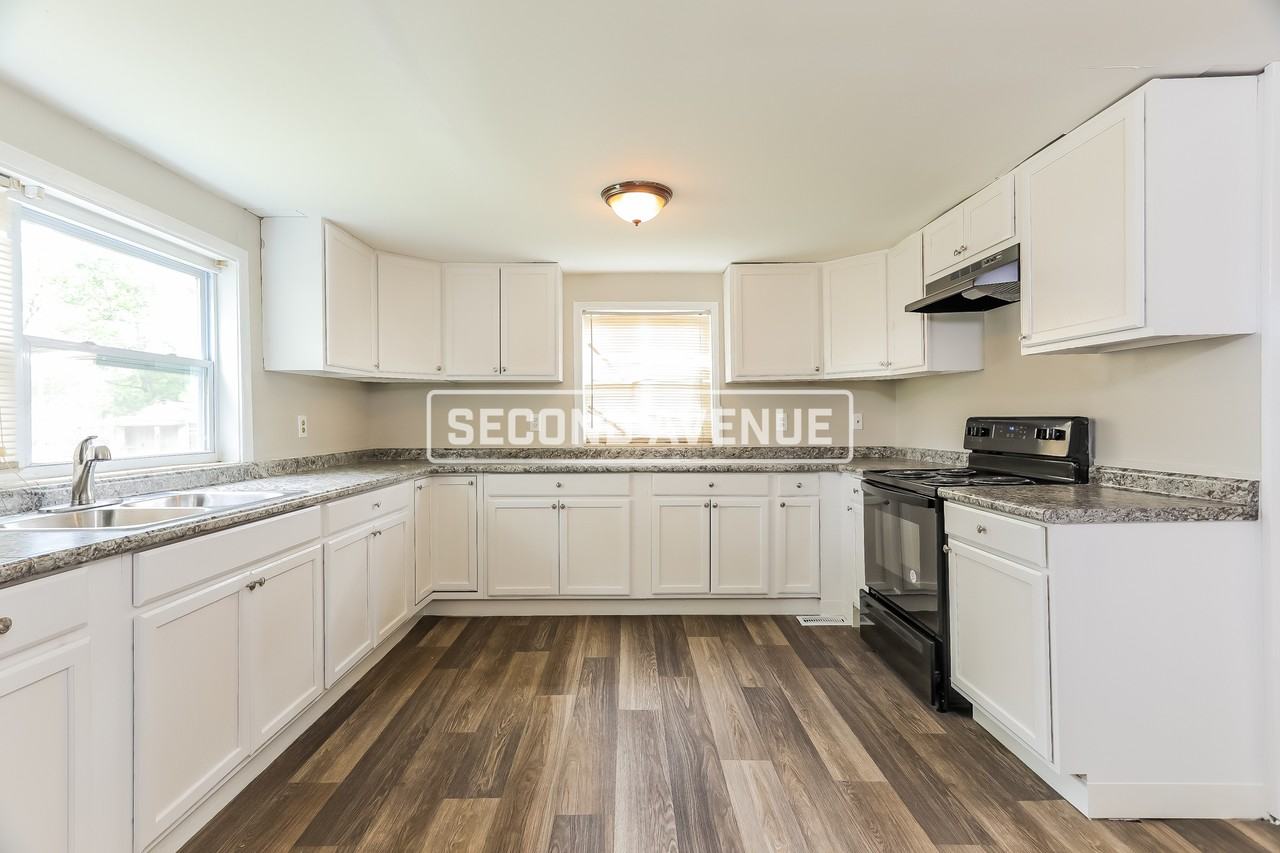 3100 Avenue J - Photo 2 of 30