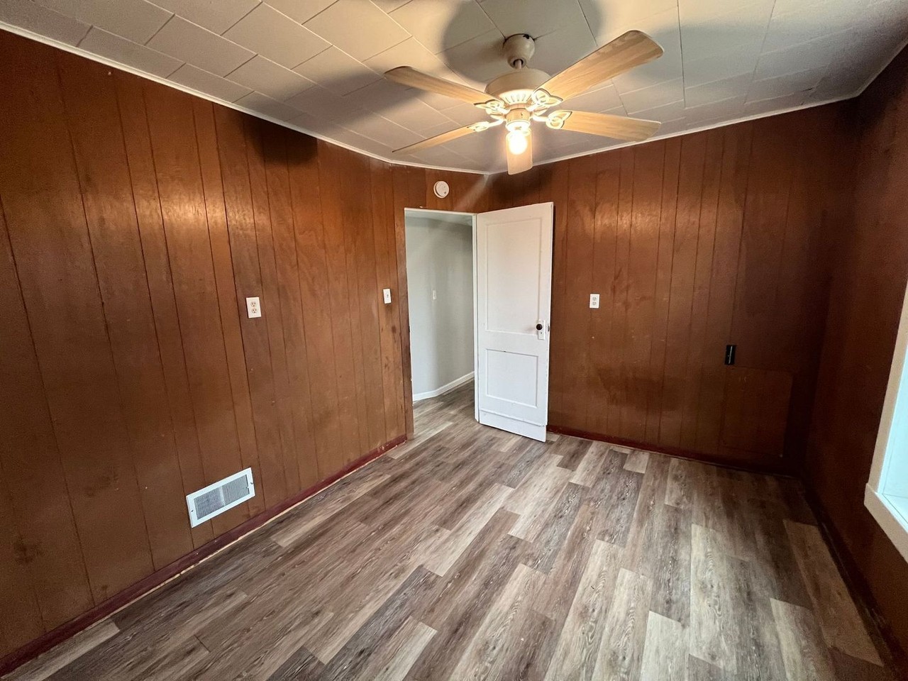 112 E Garfield Ave - Photo 7 of 18