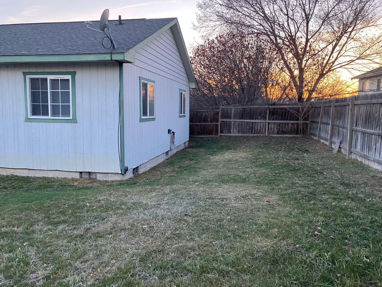 903 E White Birch Ave - Photo 3 of 20