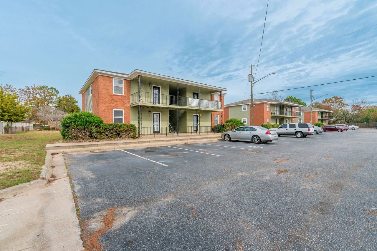 San Sebastain Apartments - Photo 2 of 15