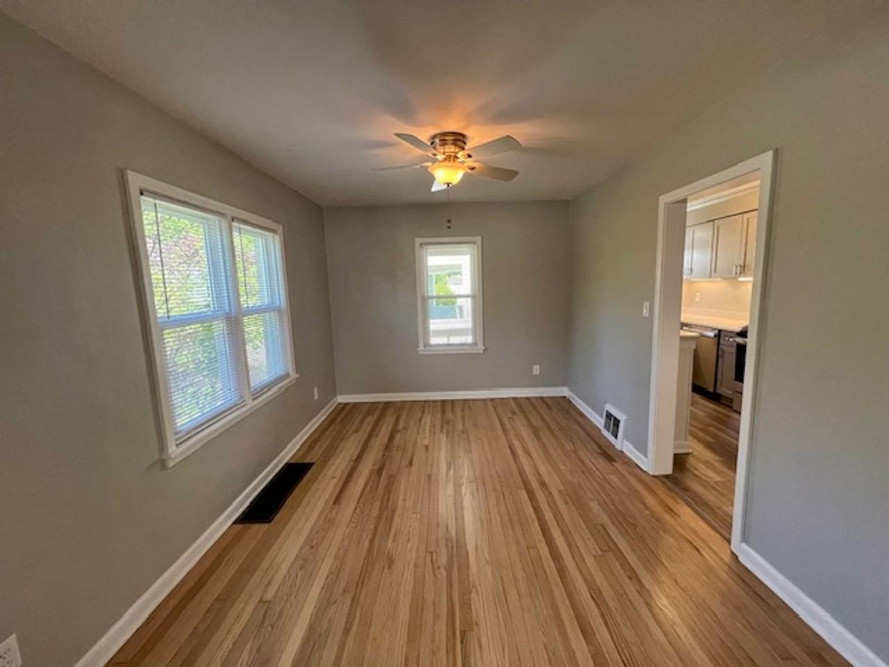 7 Curran ave - Photo 2 of 8