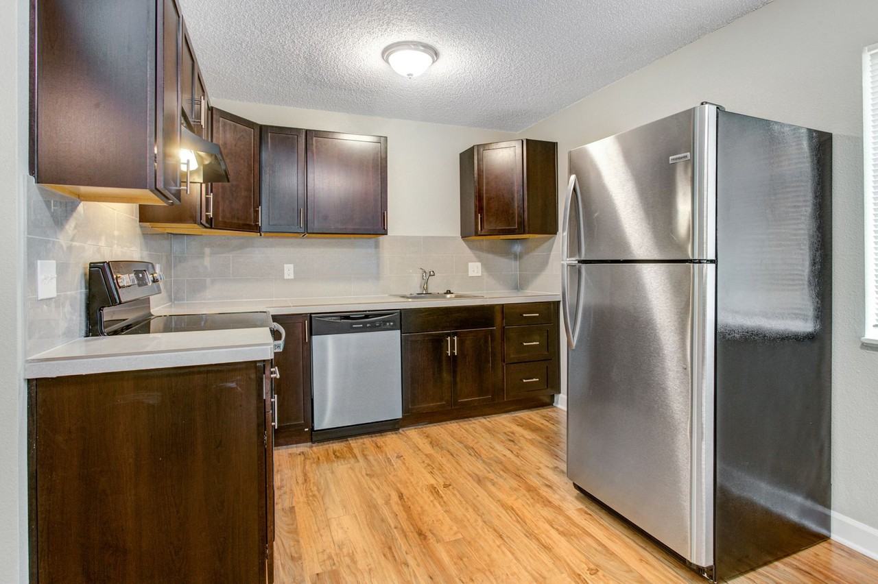 13306 SE Linden Ln - Photo 2 of 15