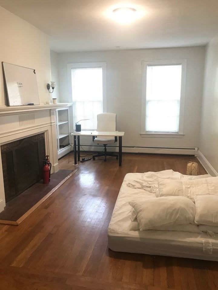 256 Bradley Street - Photo 4 of 33