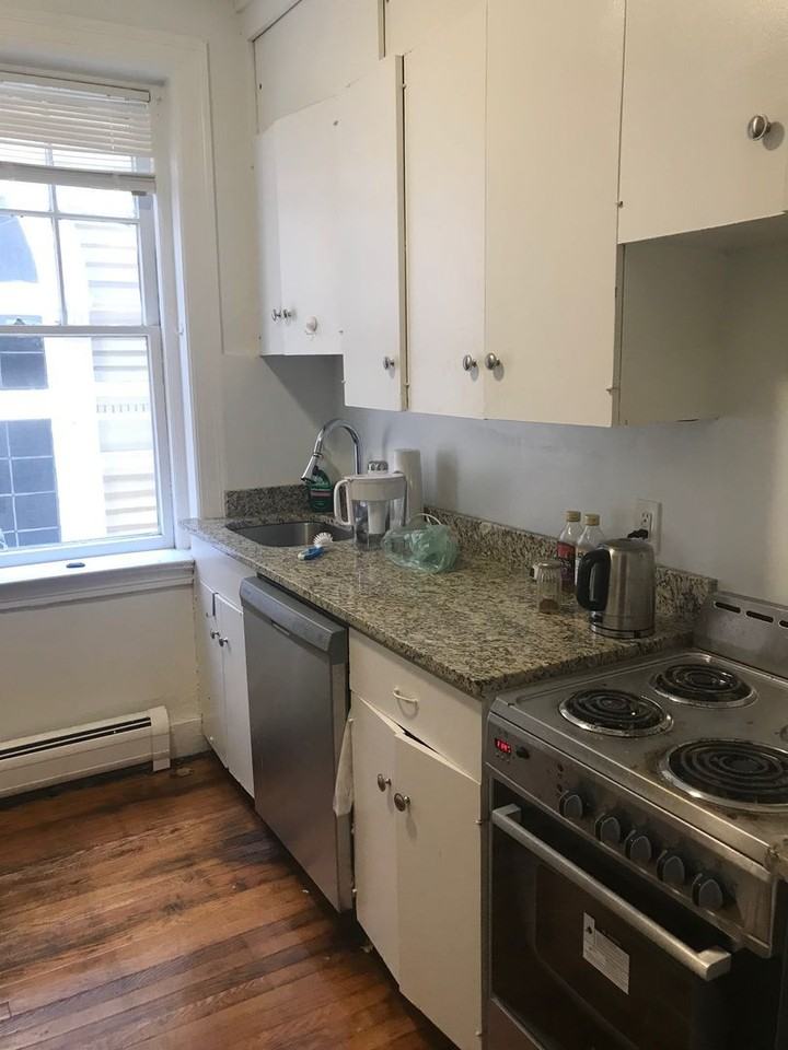 256 Bradley Street - Photo 6 of 33