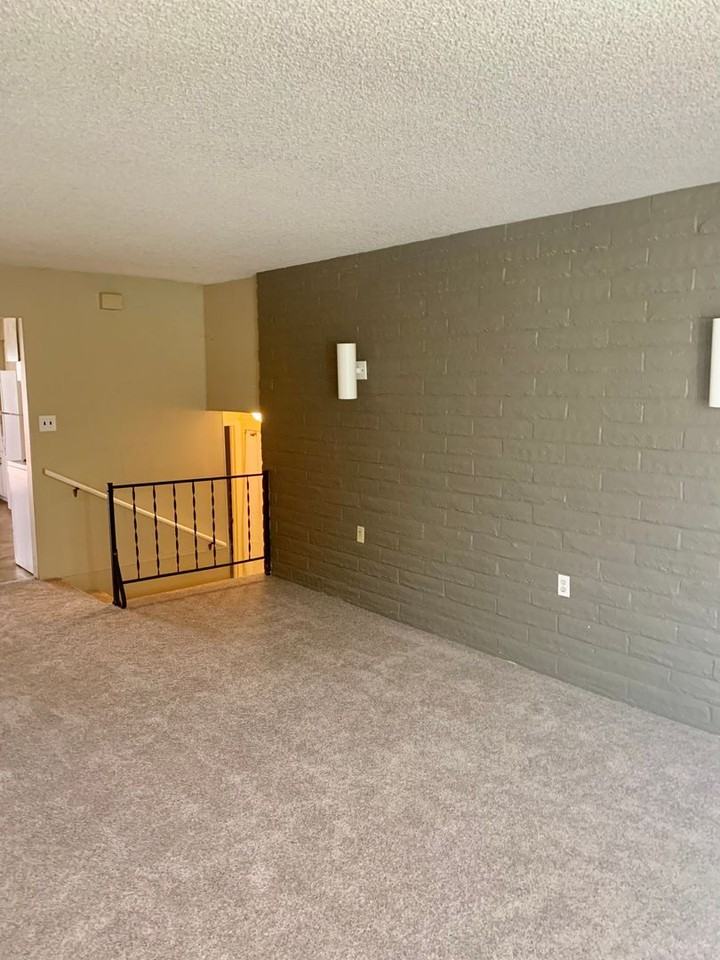 1782 & 1784 N Overland Trail-302 - Photo 2 of 21