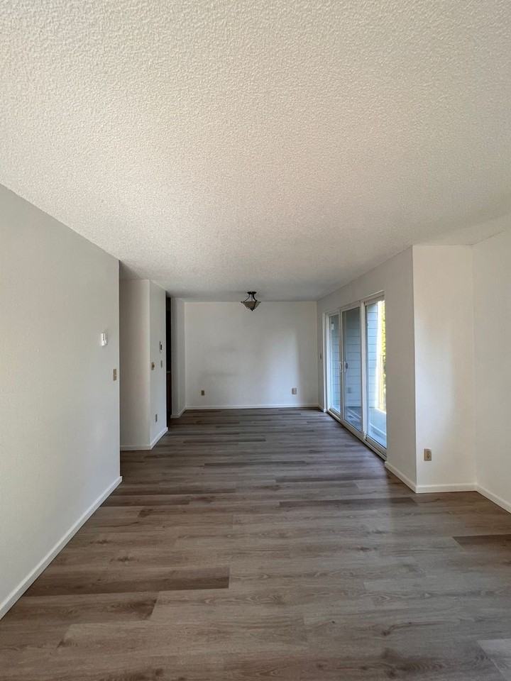 Mountain View Apartment - Photo 4 of 50