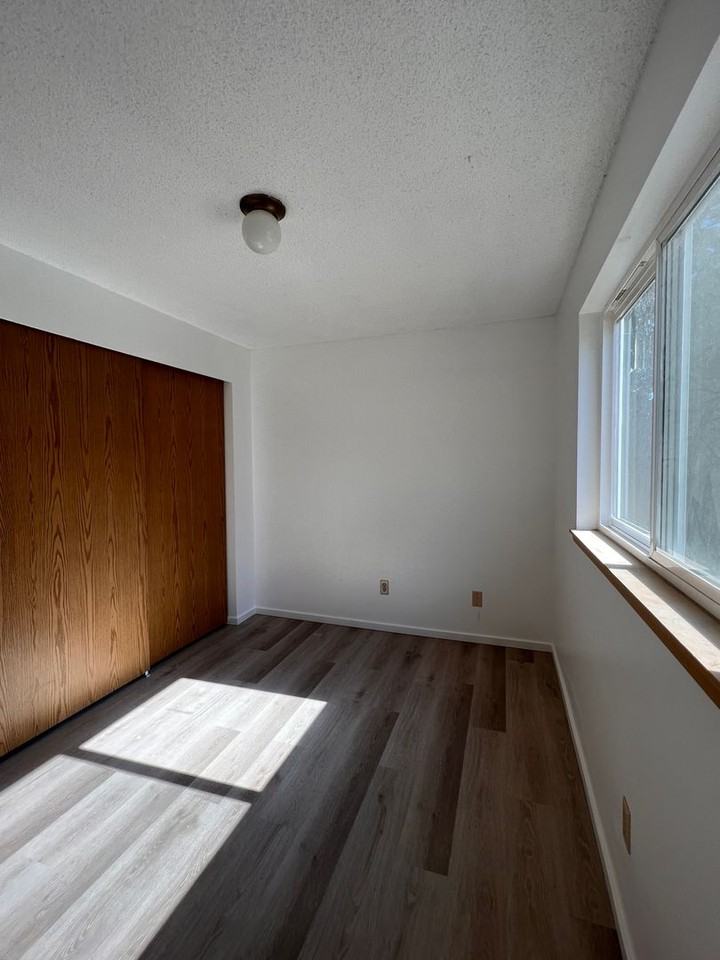 Mountain View Apartment - Photo 6 of 50