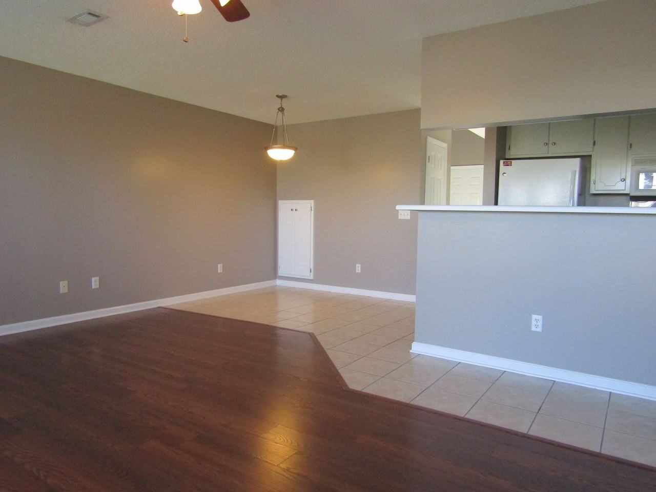 158 Woodmere Dr - Photo 3 of 10