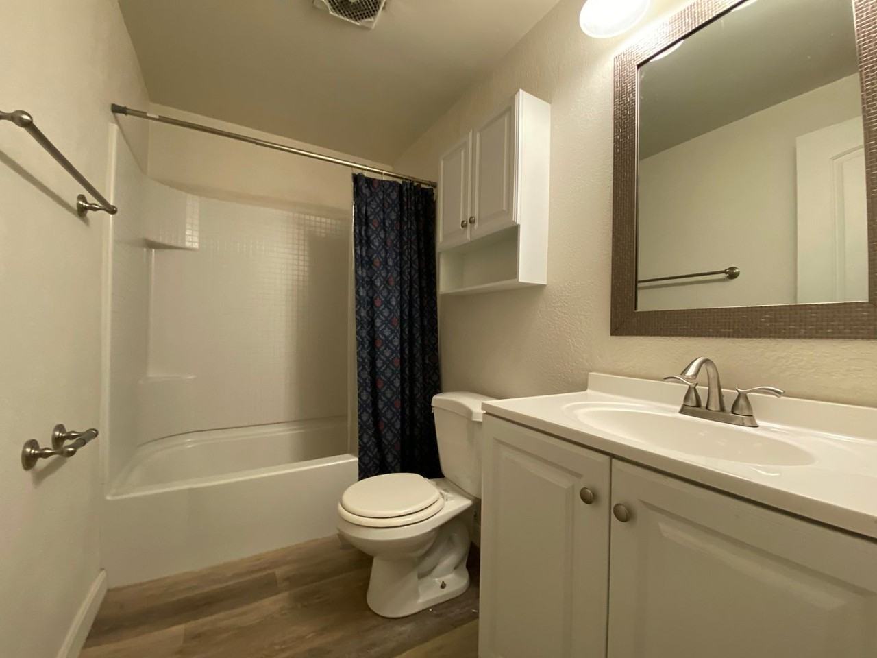 703 Hemlock Sq - Photo 7 of 12