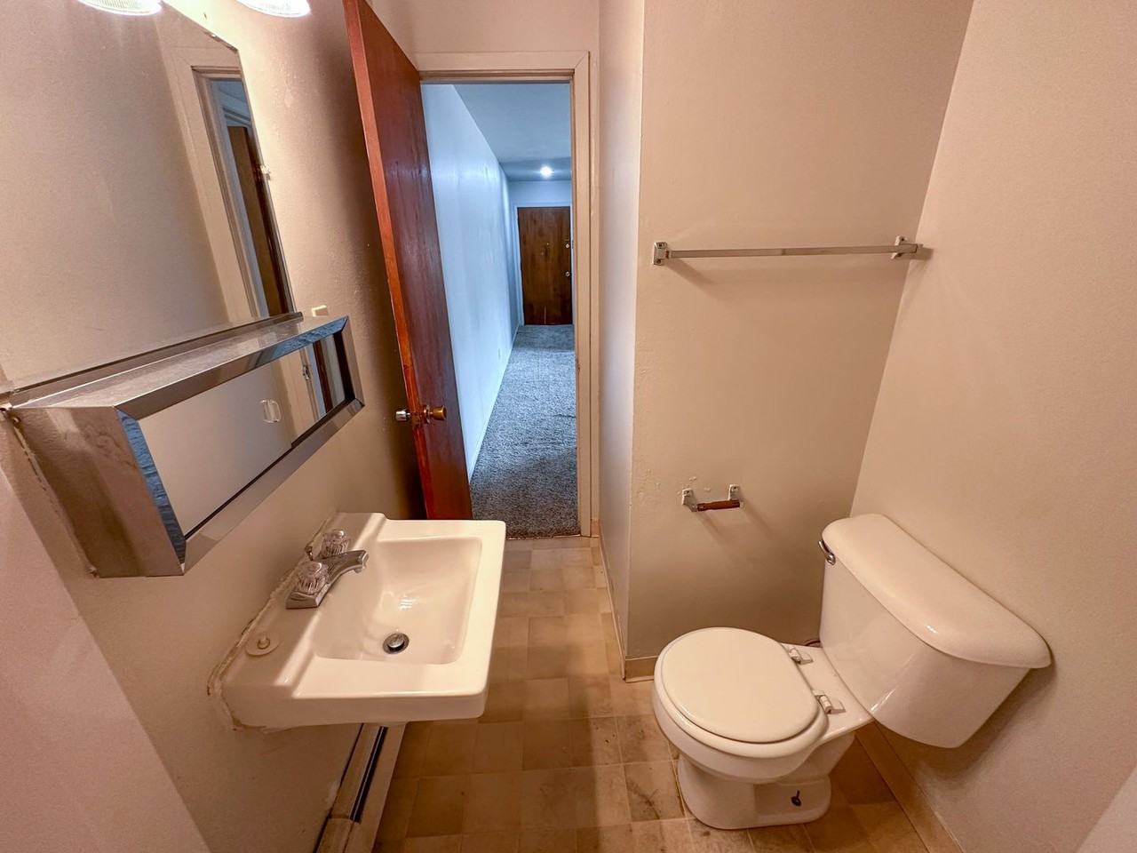 306 NW State Street - Photo 7 of 15