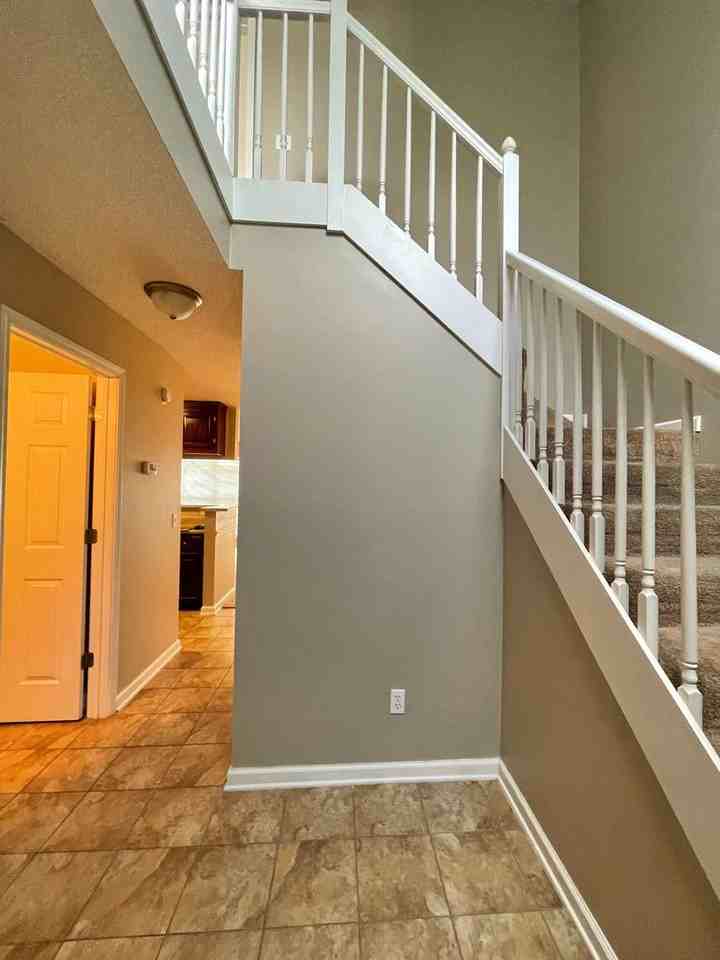 121 Concord Ave - Photo 2 of 27