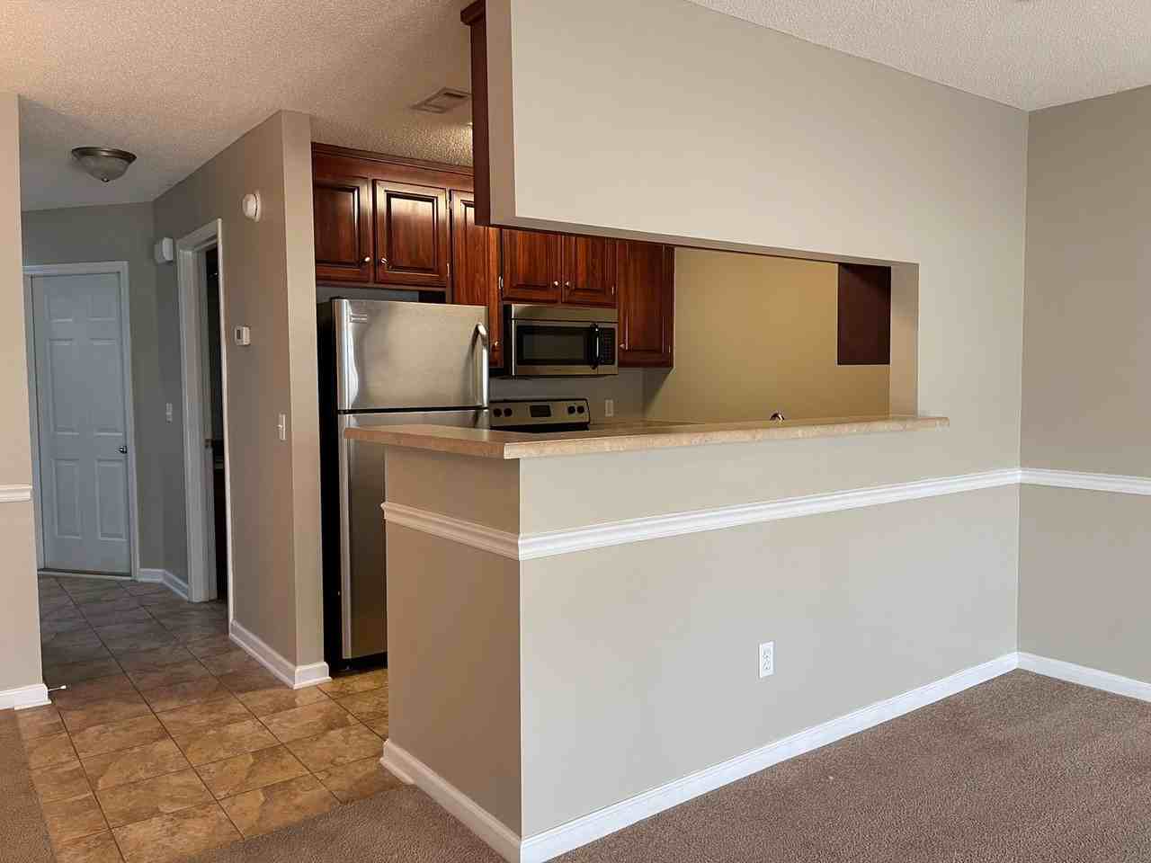 121 Concord Ave - Photo 7 of 27