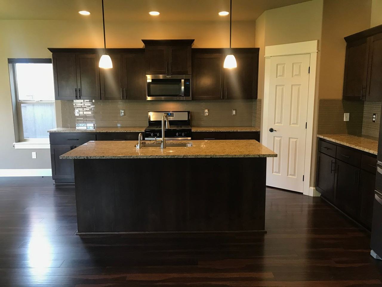 3527 Ne Crystal Springs Dr - Photo 6 of 24