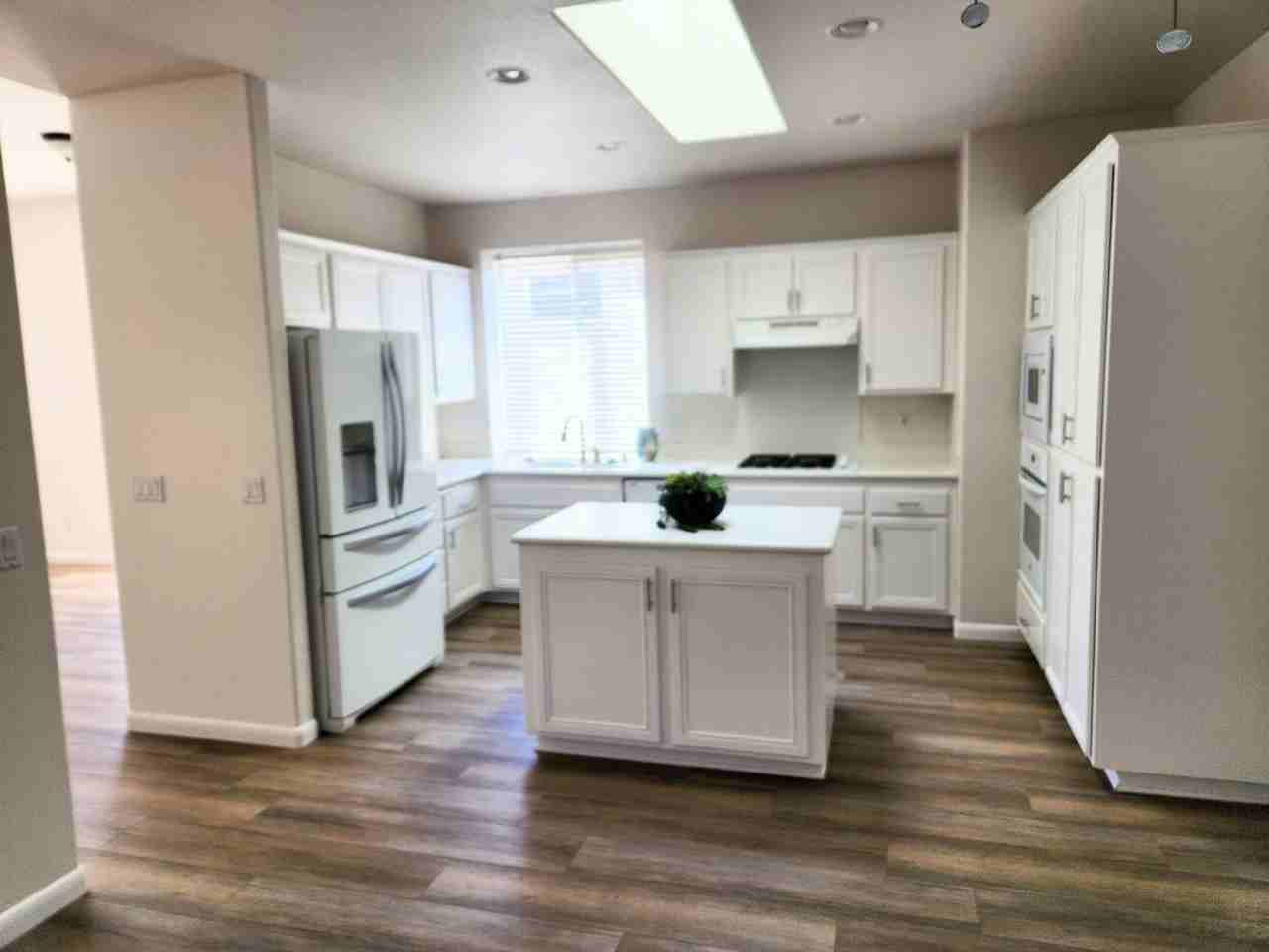 503 Starlight Ln - Photo 3 of 16