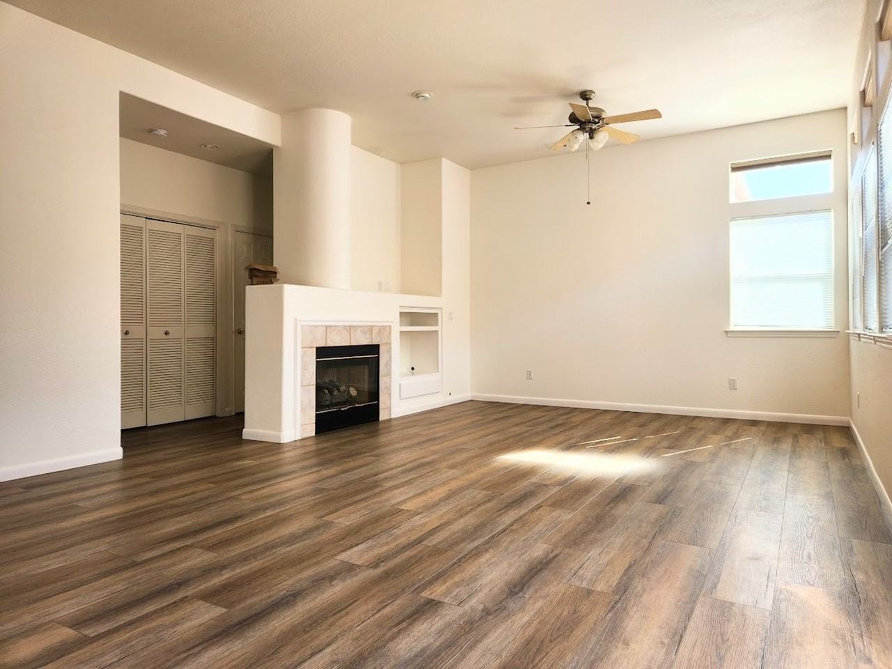 503 Starlight Ln - Photo 5 of 16