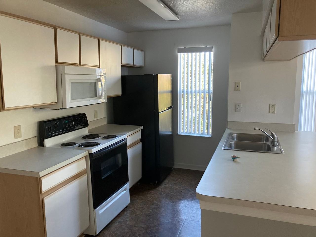 8710 Rain Forest Place #D - Photo 6 of 13