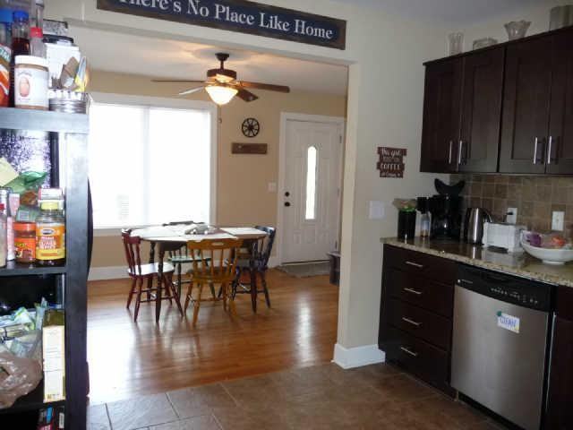 209 Chamberlin St - Photo 3 of 12