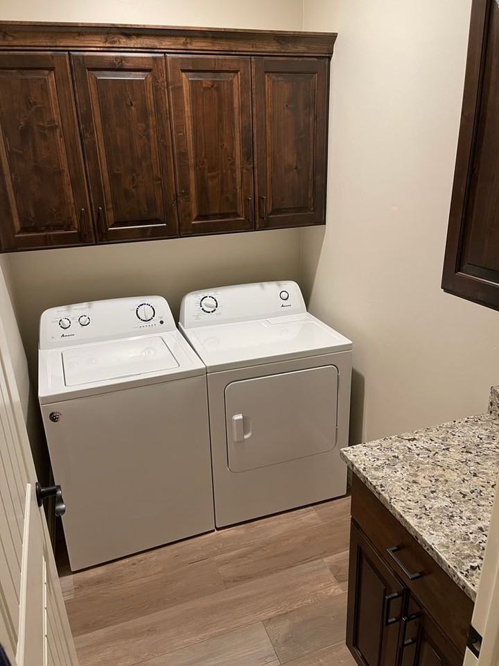 246 W 200 S - Photo 2 of 23