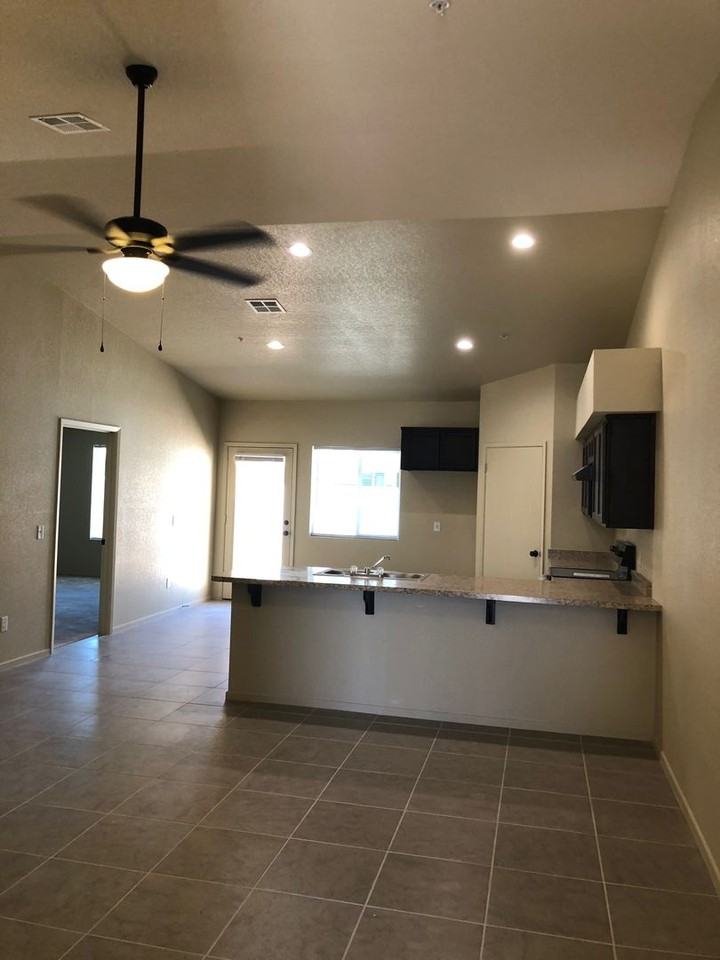 7279 E 39th St - Photo 2 of 12