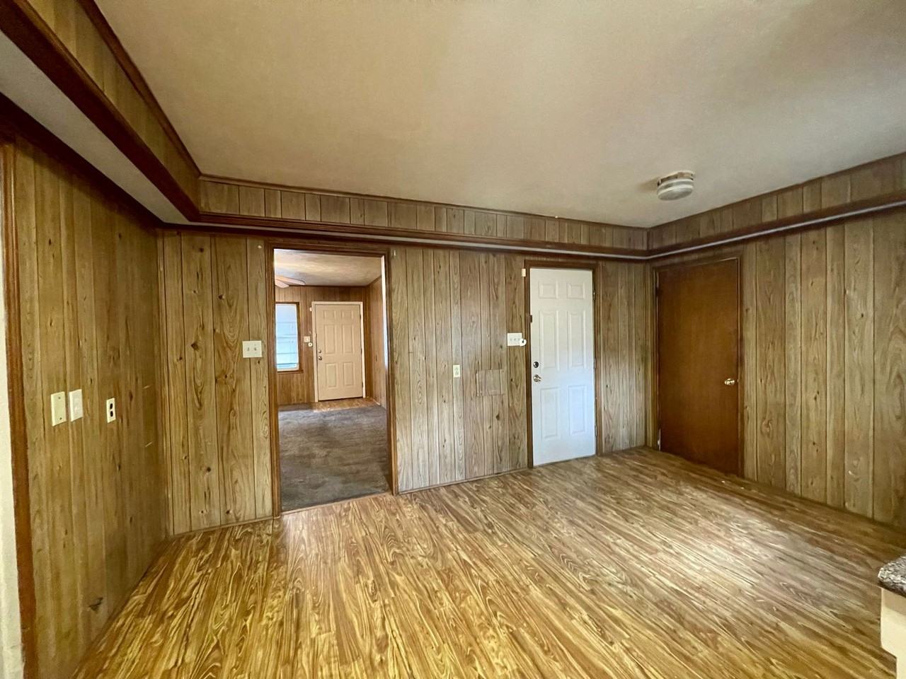 4780 El Paso St - Photo 4 of 9