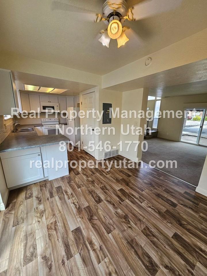 2793 W 5500 S - Photo 6 of 18