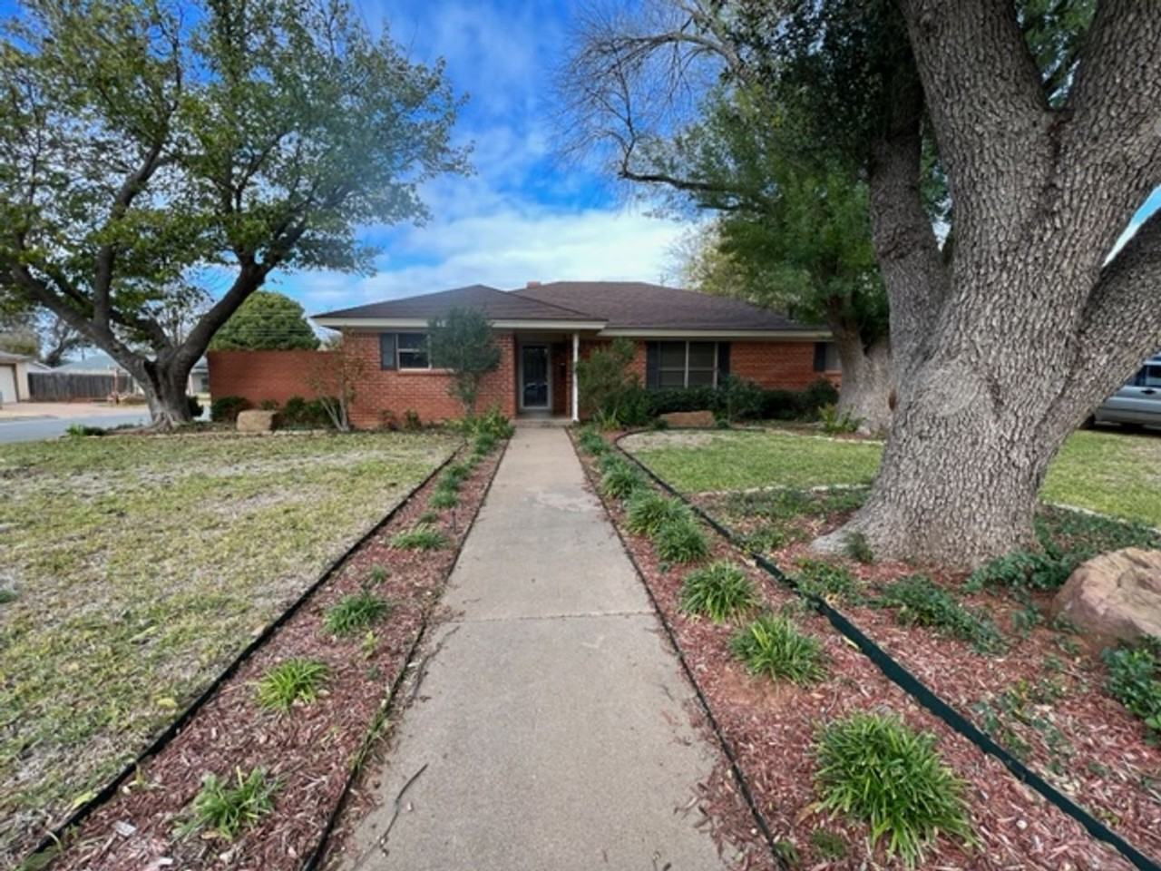 3626 Brook Hollow Dr - Photo 2 of 25