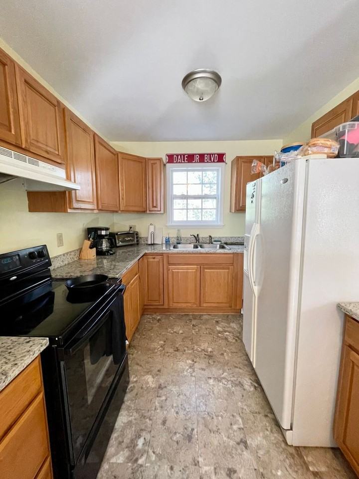 3815 Barwick St - Photo 4 of 12