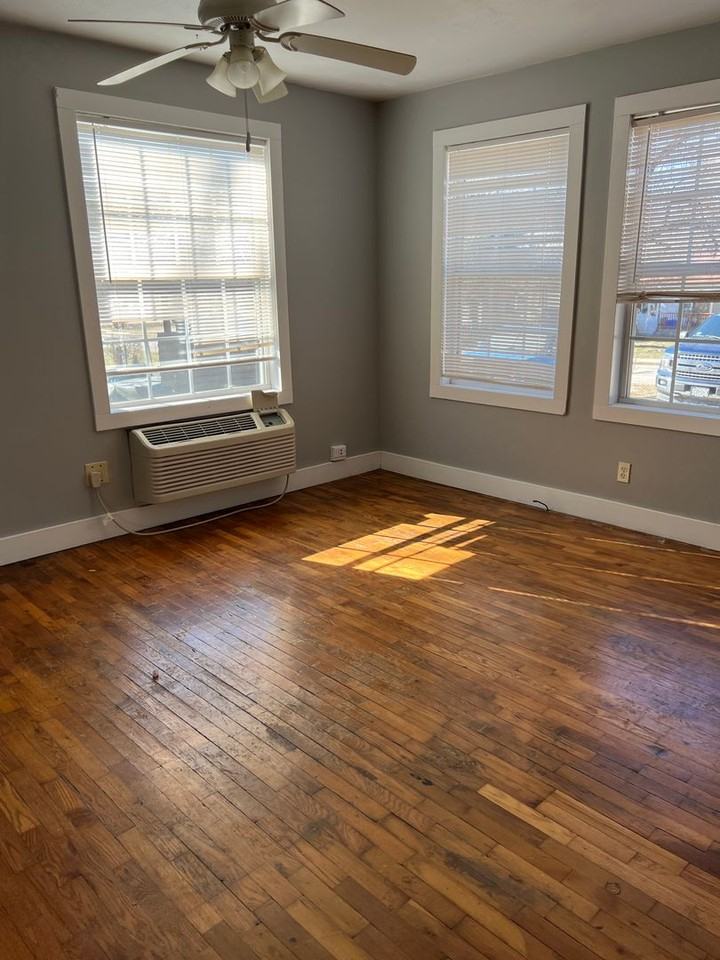 1720 North Fremont Avenue - Photo 3 of 7