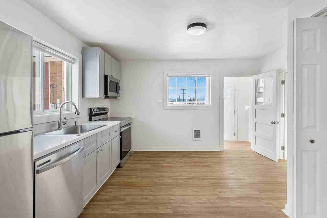 118 E Platinum St - Photo 3 of 9